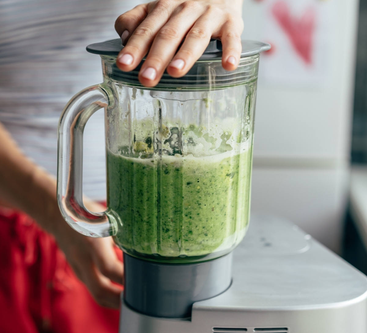 How to make broccoli puree in a blender.